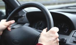 考驾照热悄悄降温：拿到驾照但几年用不上 一次培训数千元