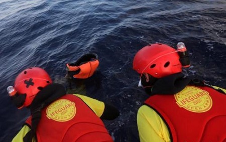 2019:10万移民横跨地中海进入欧洲