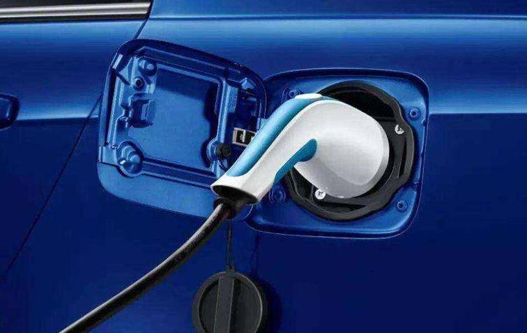 新能源汽车销量五连跌 中国动力电池企业面临洗牌