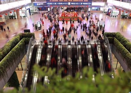 铁路春运节前售票高峰平稳度过 累计售票已超2亿张