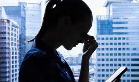 性别歧视威胁职场女性心理 逾八成被焦虑和抑郁困扰