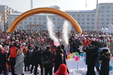 长寿之乡南岔县演绎冰雪激情，搅热冬季旅游