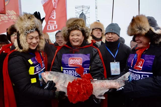 2966666元！盼盼食品创纪录拍下2019查干湖“头鱼”