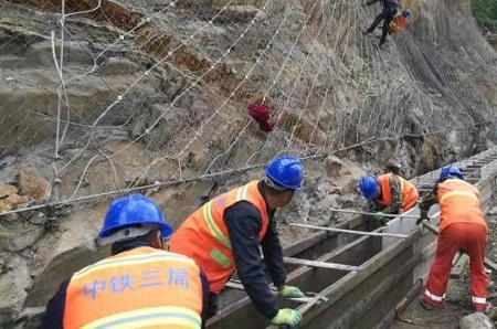 云南怒江美丽公路全线通车试运行 怒江大交通网络基本成型