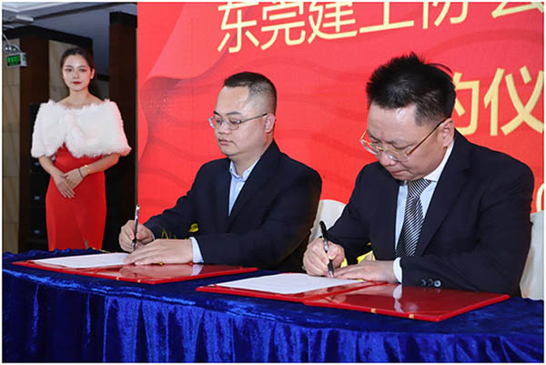 门当户对“攀亲家”  企业喜抱“金娃娃”