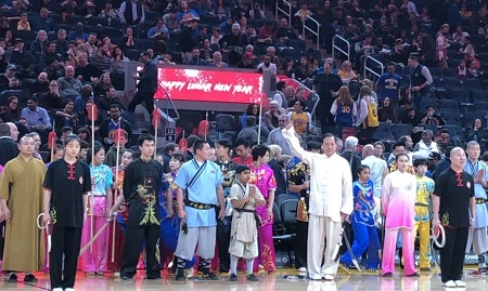 NBA金州勇士主场，太极武术表演庆祝中国新年