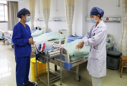 疫情动态|最新研究：去年12月中旬 新冠病毒已发生人际传播