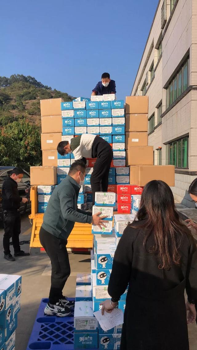 疫情动态| 抗击疫情 立兴食品在行动