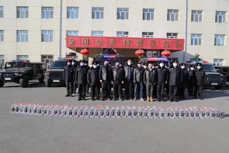 疫情动态| 冰城巡特警收到哈雷兄弟俱乐部赠送的100桶医用酒精