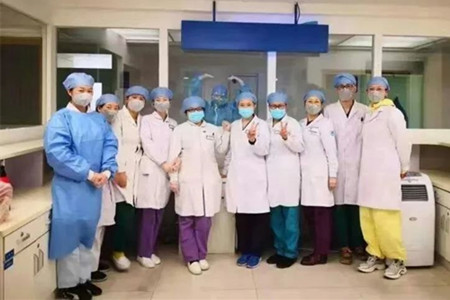 抗疫“零距离”：牡丹江市康安医院让党旗在一线高高飘扬！