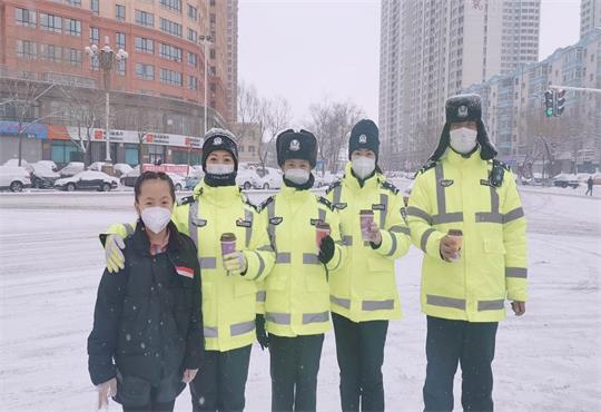 &ldquo;疫&rdquo;情令下戎装上阵巾帼不让须眉