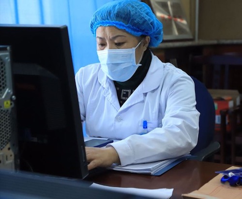 守护生命的逆行者&mdash;&mdash;记嘉荫县人民医院医务科主任吕艳秋