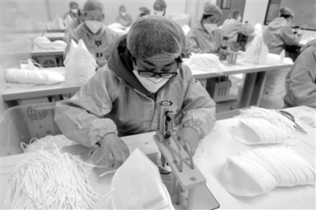 沈阳小伙建厂生产N95口罩 只为家乡防疫做贡献