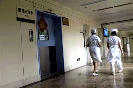 疫情面前夫妻选择“逆行”