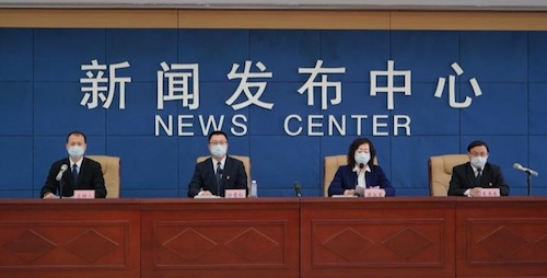 鹤岗市：有序开放不等于随意出行 倡导市民做好个人防护