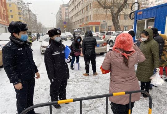 女警张苑:坚守初心担使命,巾帼冲锋战疫情