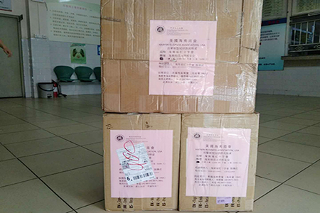 海南师大校友林师雄在美国筹措近2万口罩和3万手套支援海南战“疫” 