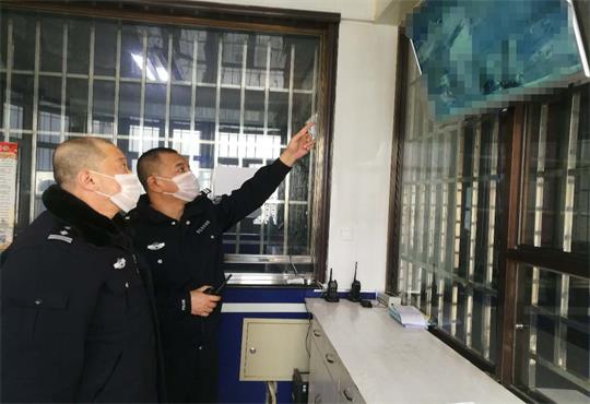 筑起“防护屏障”将疫情阻隔在高墙之外