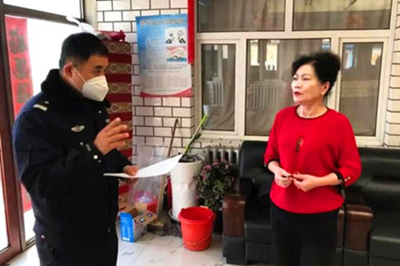 疫情无情人有情  战疫警民一家亲