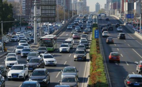 &ldquo;拥堵回归&rdquo; 周一早高峰北京已严重拥堵