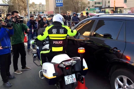 沈阳公安交警开展交通违法专项整治行动