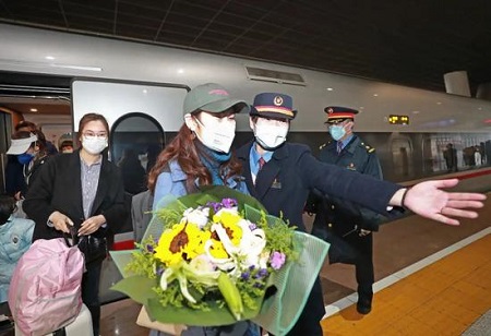 书记、省长专程接258人回家,湖北、武汉正在重启!