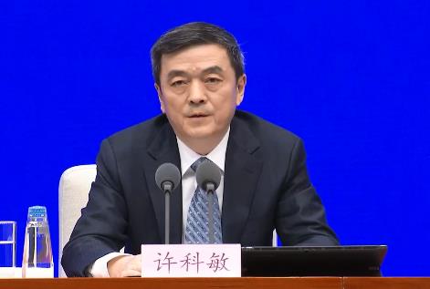 我国10天向国外紧急提供有创呼吸机1700多台