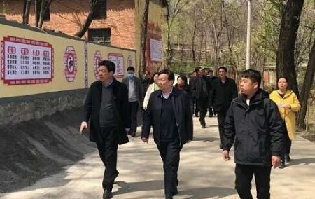 新乡市因户因人施策，抓牢抓实产业扶贫