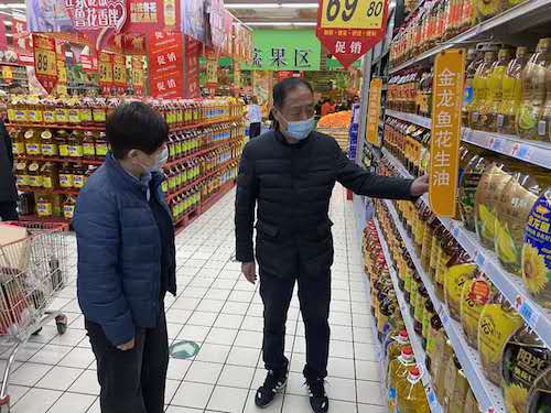 佳木斯：粮油供应充裕 市民放心购买