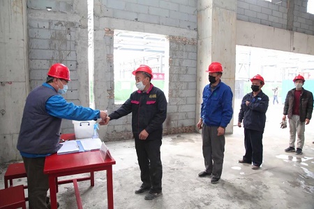 新乡白鹭集团铆足劲保工期