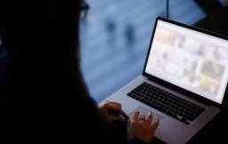 中国网民规模突破9亿 人均每周上网30.8小时