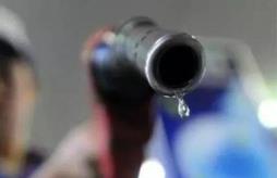 国际油市上演“俯卧撑” 国内油价调整三连停