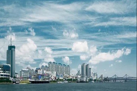 精心组织 周密部署 分流引导 丹东&ldquo;五一&rdquo;假日景区开放