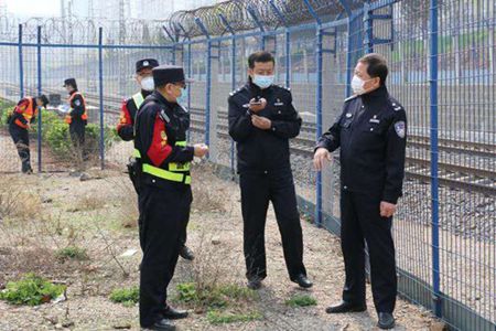 守阵地、保稳定、护平安 大连铁警唱响服务旅客保安全战歌