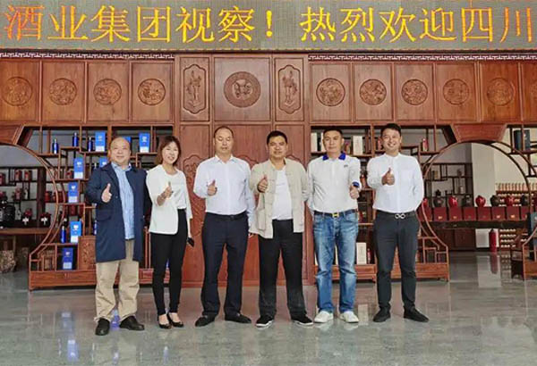 加强项目对接 推动双方合作：九八七酒业董事长张景佳赴大华国际集团考察