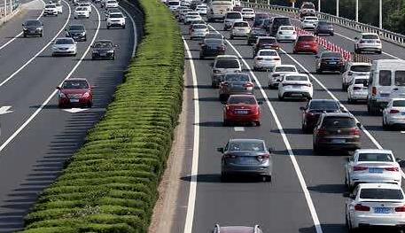 交通运输部：收费公路6日零时起恢复收取通行费