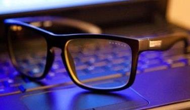 网课热潮带火防蓝光眼镜，防得了疲劳近视吗？