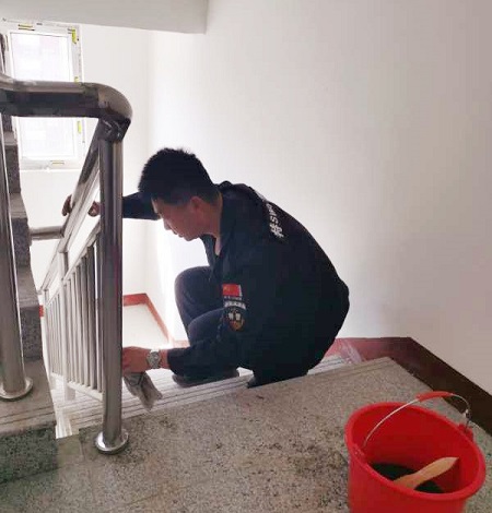 创城在行动——丰镇市人民法院开展 自治区文明城市创建和环境卫生专项整治活动