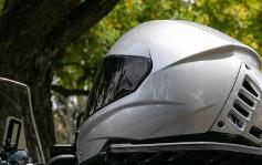 一纸新政引来百亿元市场 “火热的头盔”需降温