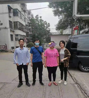 卫辉民警异地抓逃犯，结果又有意外收获