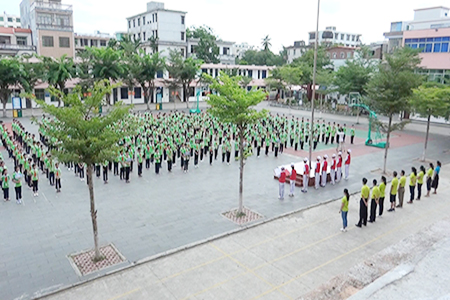 创新服务  由“危”转“机”——海口美多蓝服饰疫情期间推出“校服定制小程序”