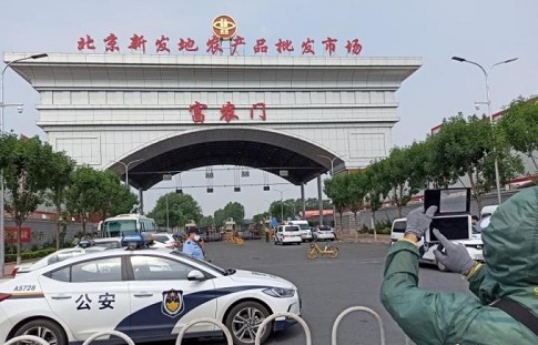 北京战疫十日：数百万人查核酸，防控&ldquo;怎么严都不过分&rdquo;