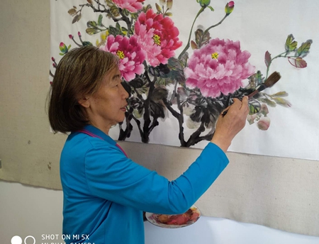 陇原传奇女画家金贵：大器晚成牡丹红