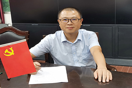 海南科技职业大学：一曲《飞向明天的新生活》倾情欢送毕业生