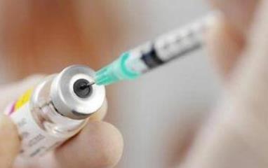 张文宏谈部分国家疫苗“紧急接种”：不用焦虑