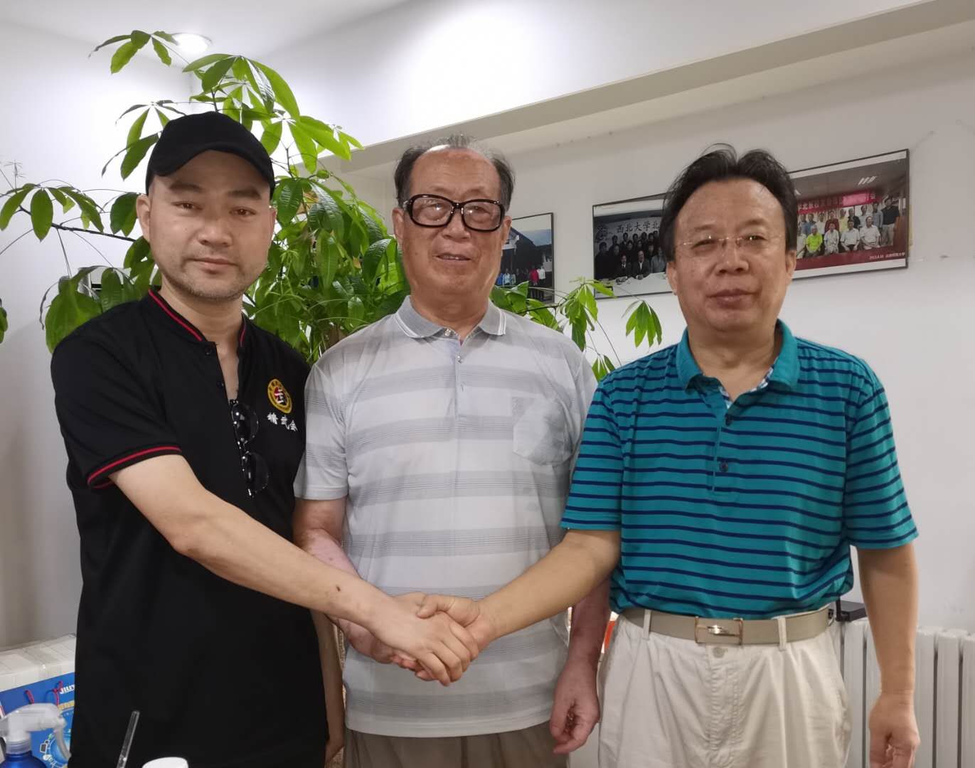 中经联播书画艺术频道落地北京嗅联网