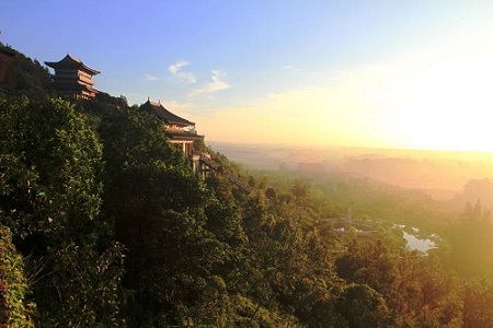 “养生静心之地 颐养天年之城”——文笔峰打造“文化+康养”旅游新模式