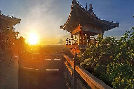 推动健康中国建设  助力全民美好生活 ——海南文笔峰在行动