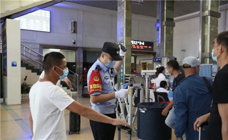 战酷暑 保平安 &mdash;&mdash;齐齐哈尔火车站派出所圆满完成暑运安保工作