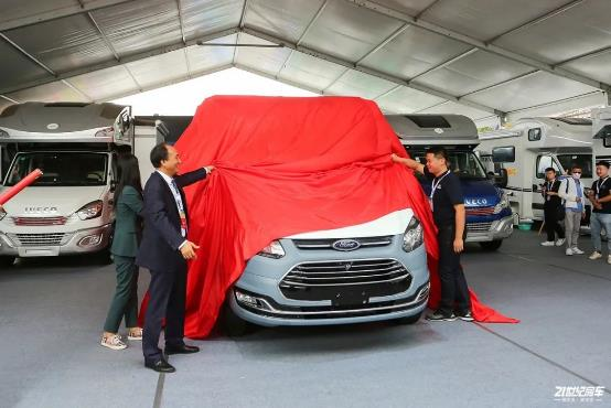 首发北京国际房车展，隆翠2号福特T型房车闪亮登场